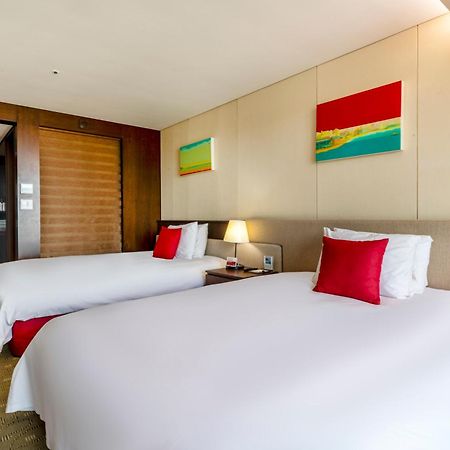 Ramada By Wyndham Jeju Hamdeok Hotel Eksteriør billede