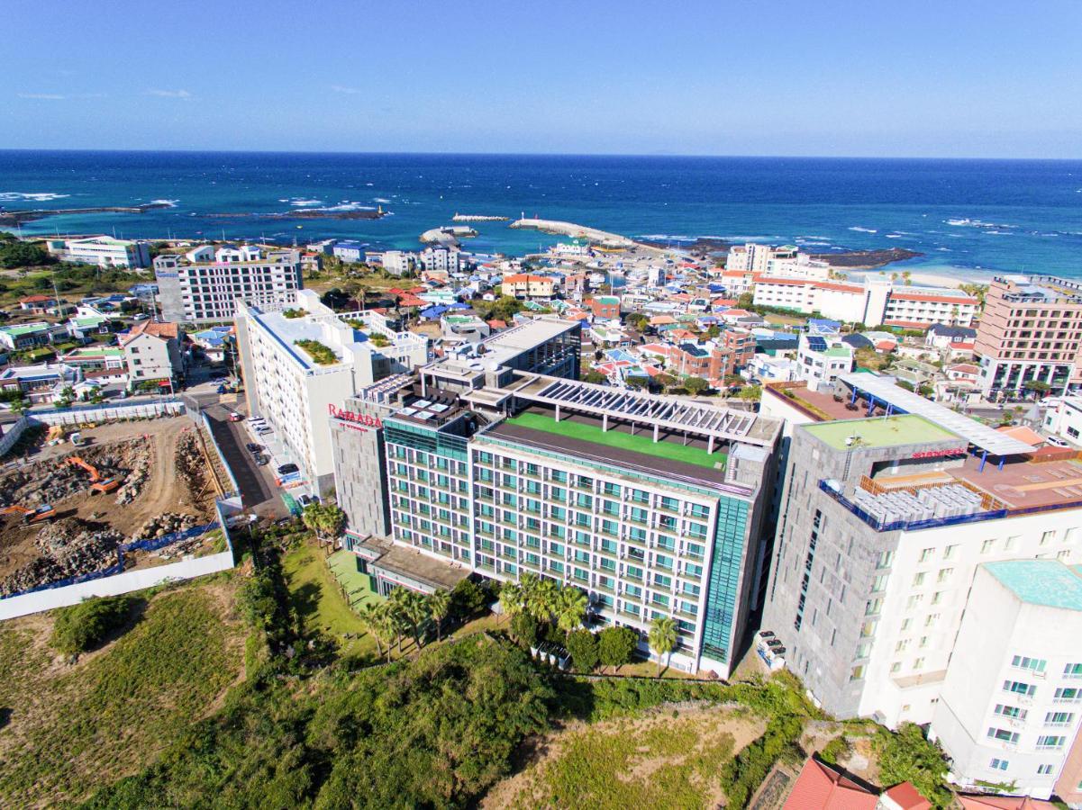 Ramada By Wyndham Jeju Hamdeok Hotel Eksteriør billede