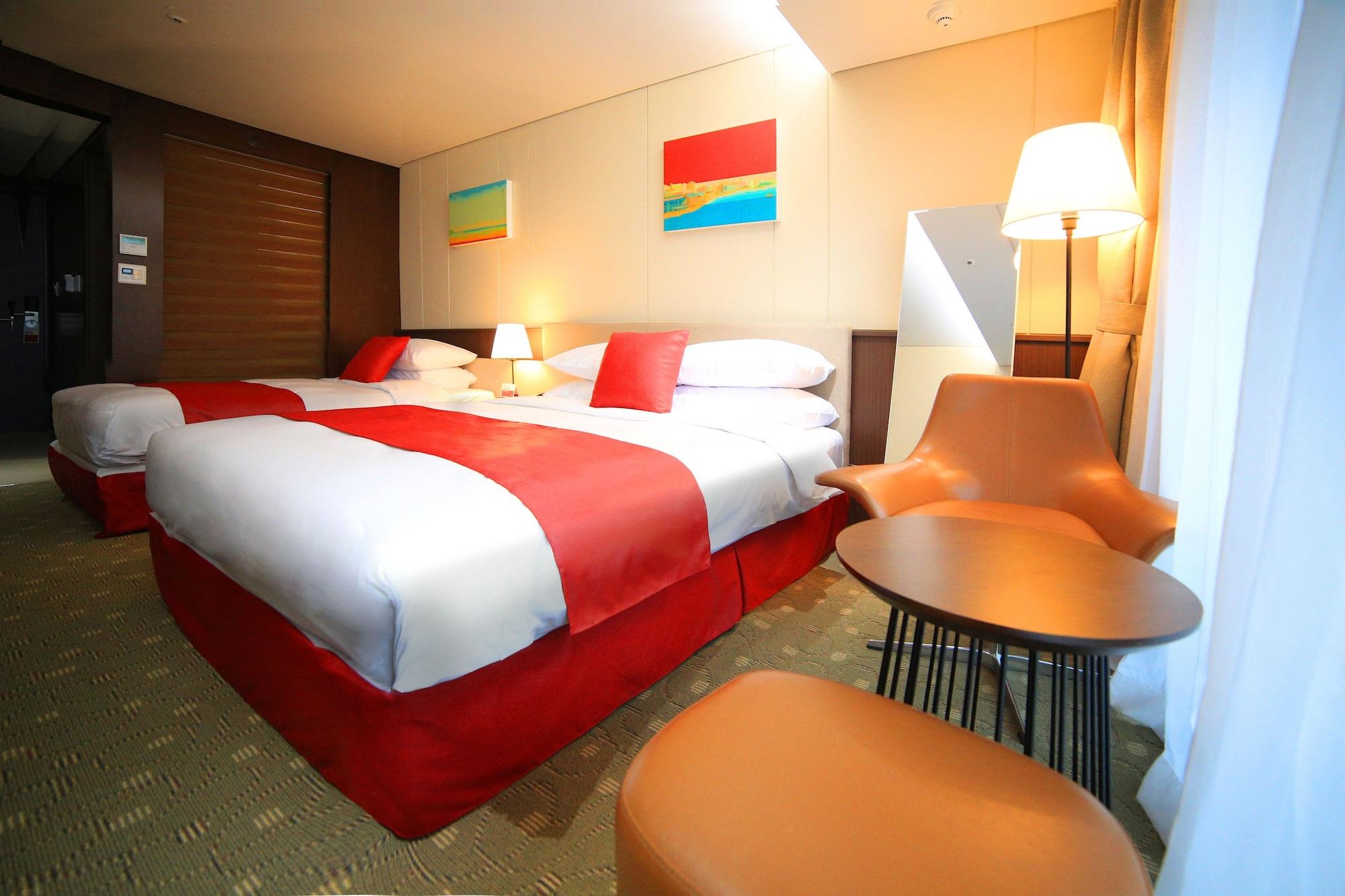 Ramada By Wyndham Jeju Hamdeok Hotel Eksteriør billede