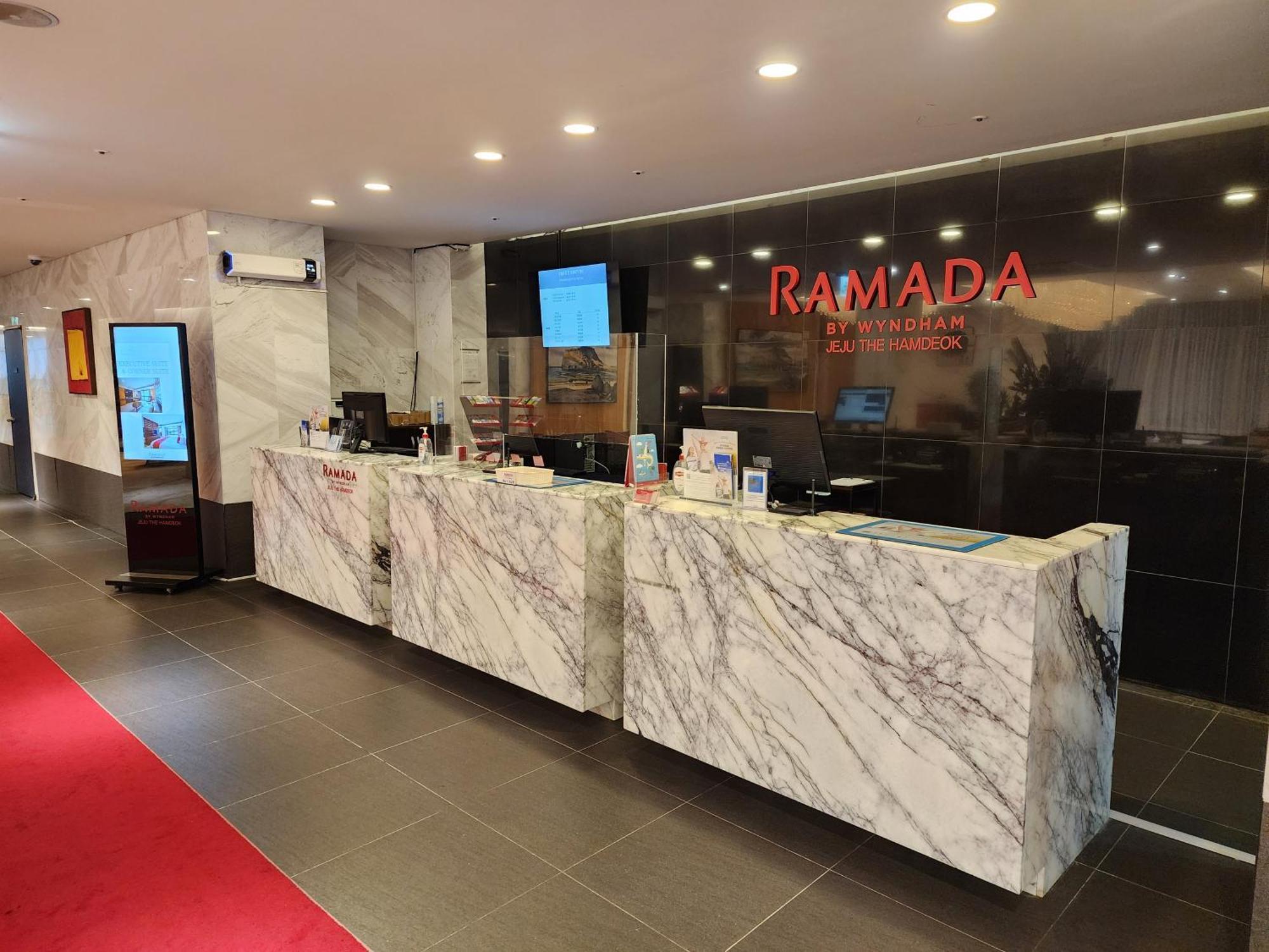 Ramada By Wyndham Jeju Hamdeok Hotel Eksteriør billede