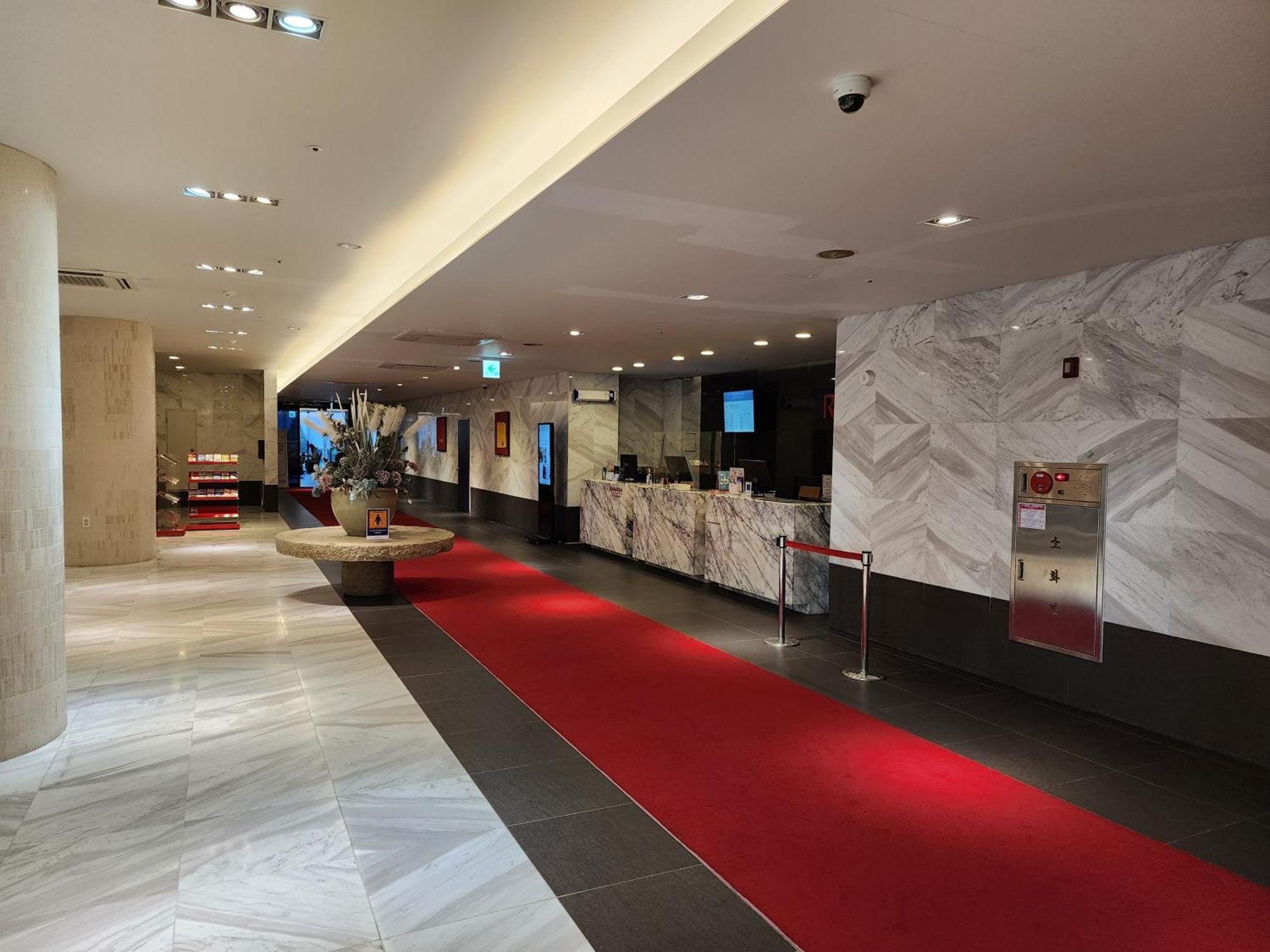 Ramada By Wyndham Jeju Hamdeok Hotel Eksteriør billede