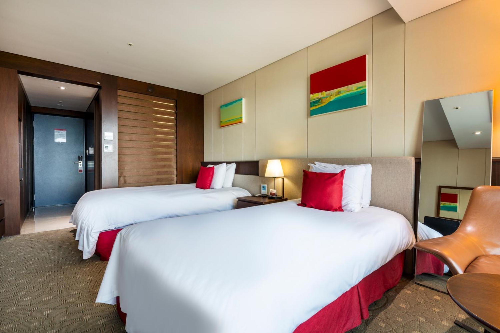 Ramada By Wyndham Jeju Hamdeok Hotel Eksteriør billede