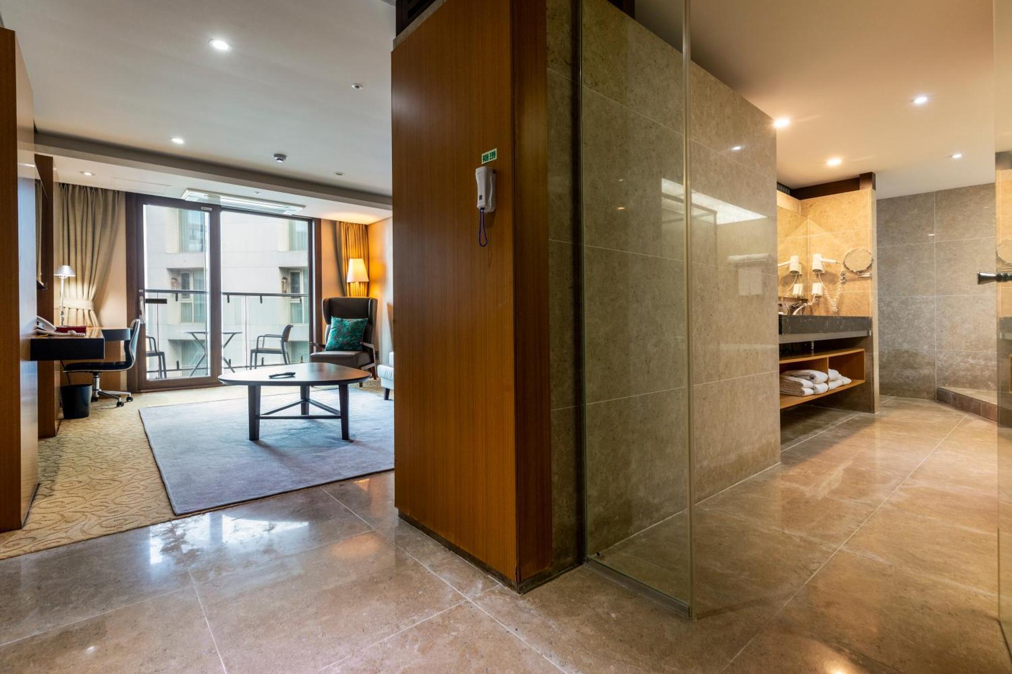 Ramada By Wyndham Jeju Hamdeok Hotel Eksteriør billede