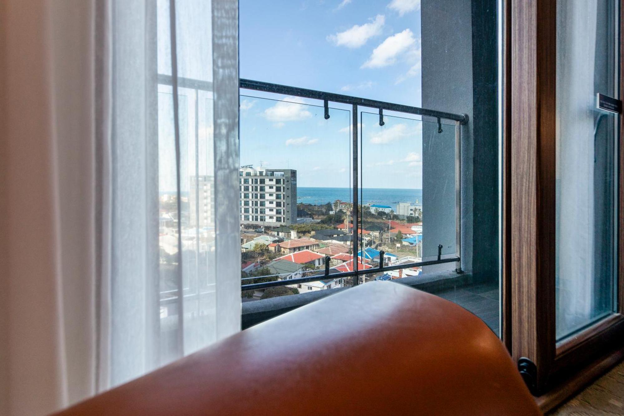 Ramada By Wyndham Jeju Hamdeok Hotel Eksteriør billede