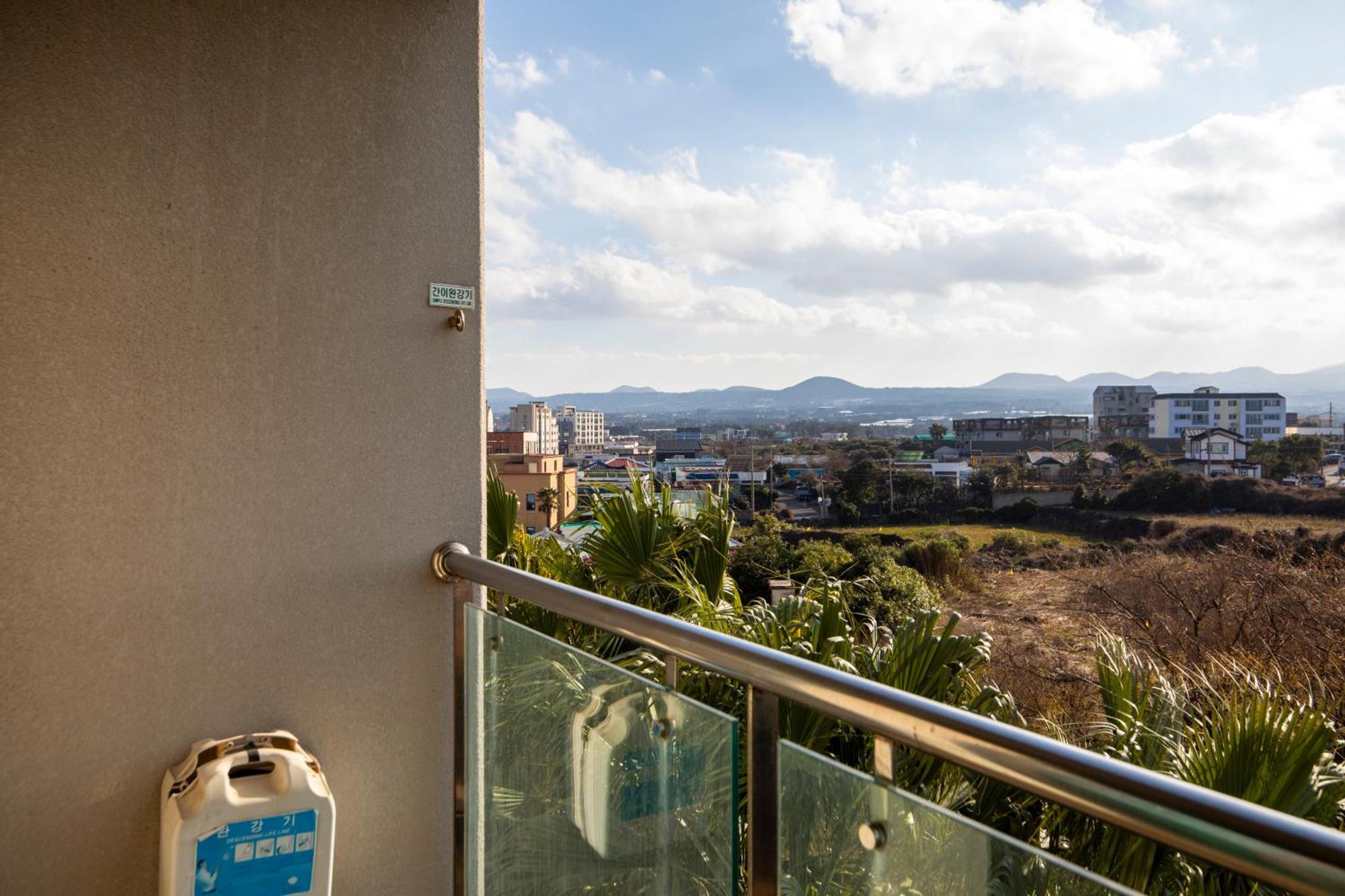 Ramada By Wyndham Jeju Hamdeok Hotel Eksteriør billede