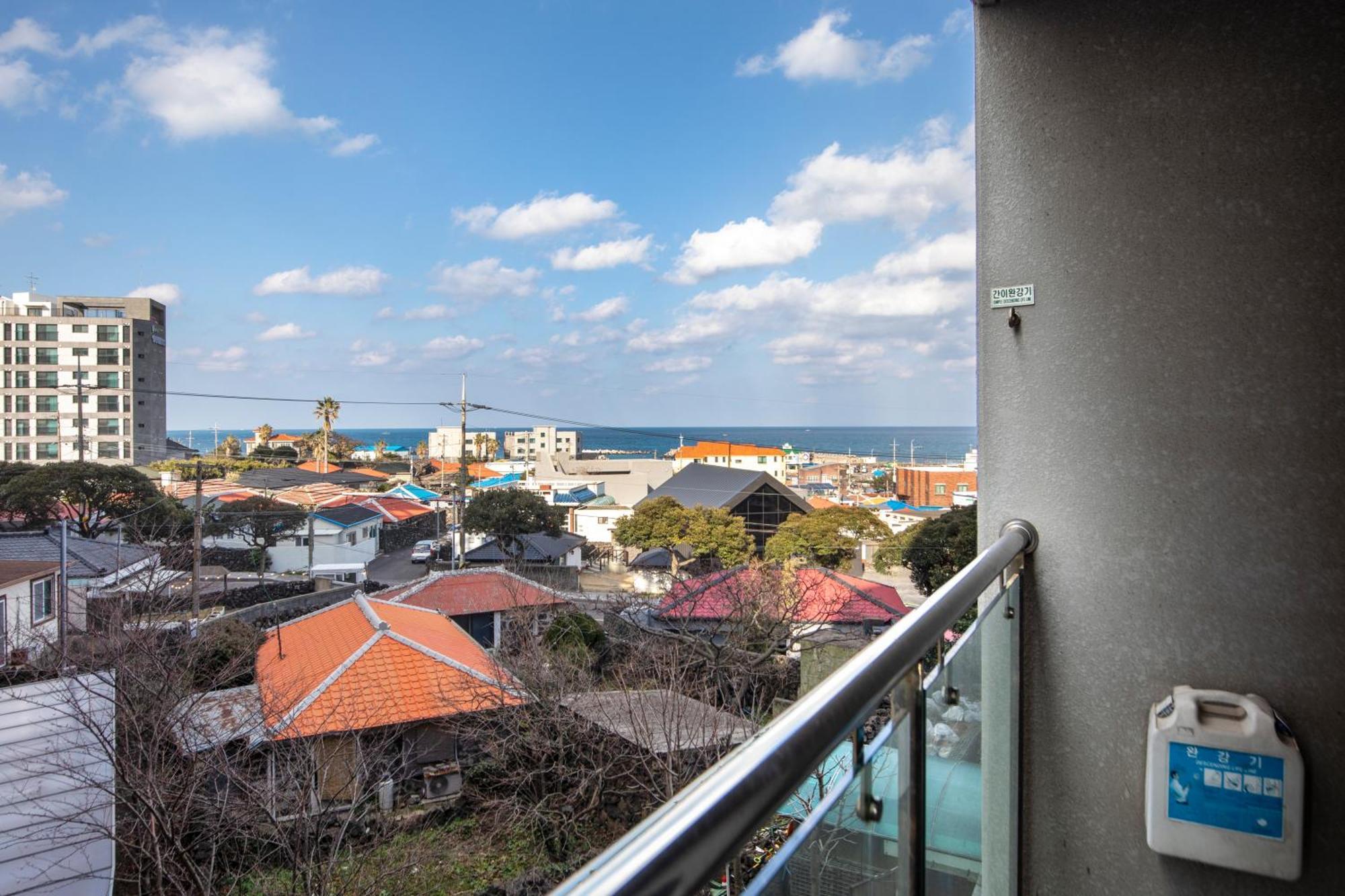 Ramada By Wyndham Jeju Hamdeok Hotel Eksteriør billede
